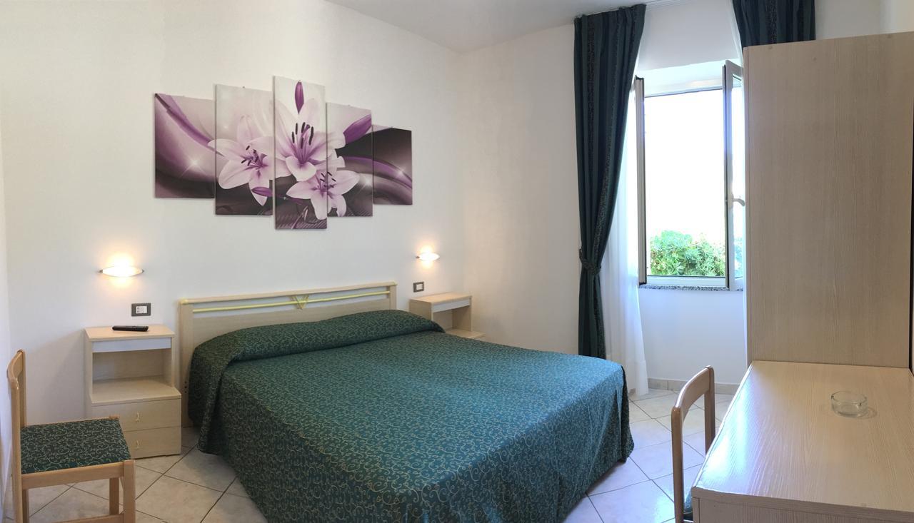 Hotel Barbarossa Porto Azzurro Zewnętrze zdjęcie